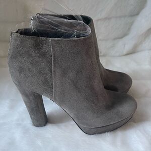 Michael Kors gray leather suede ankle platform boots with back zipper si…